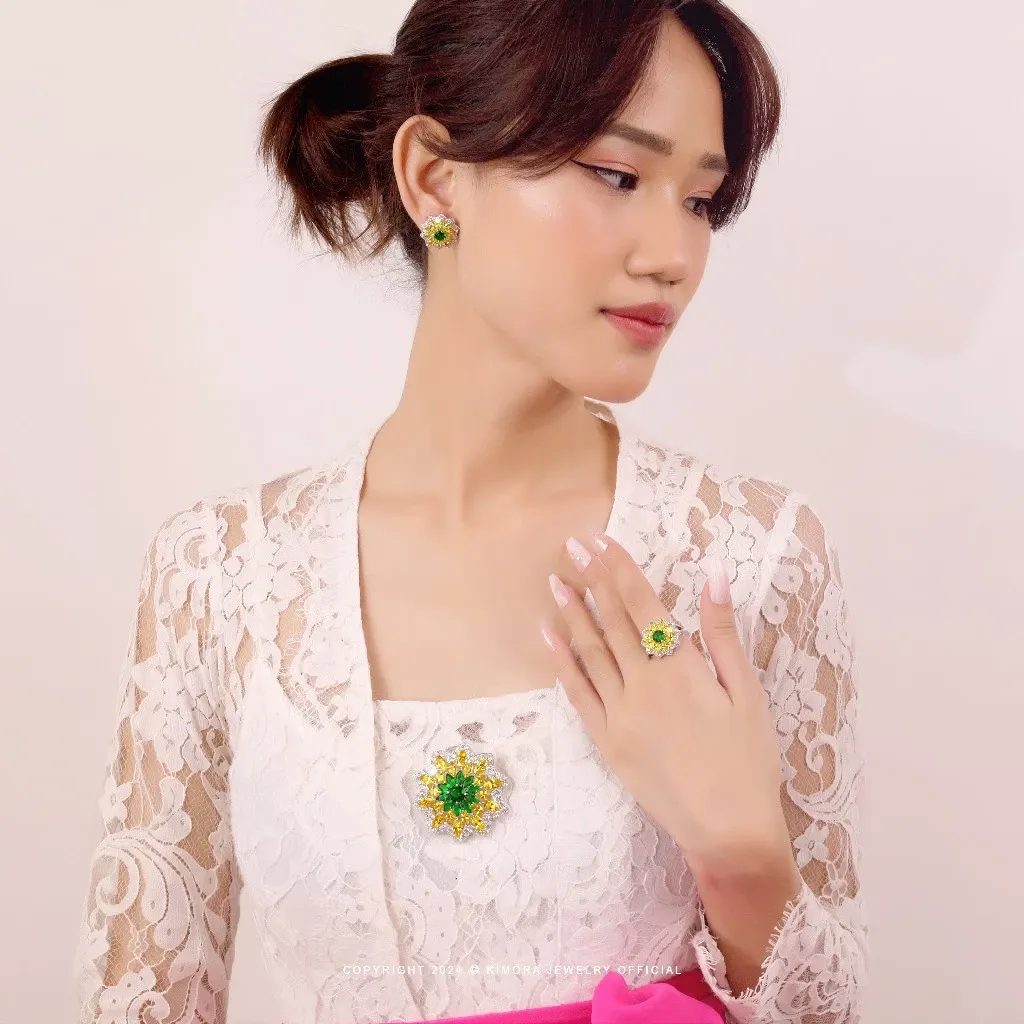Aksesoris Bross Flower Wanita Rhodium