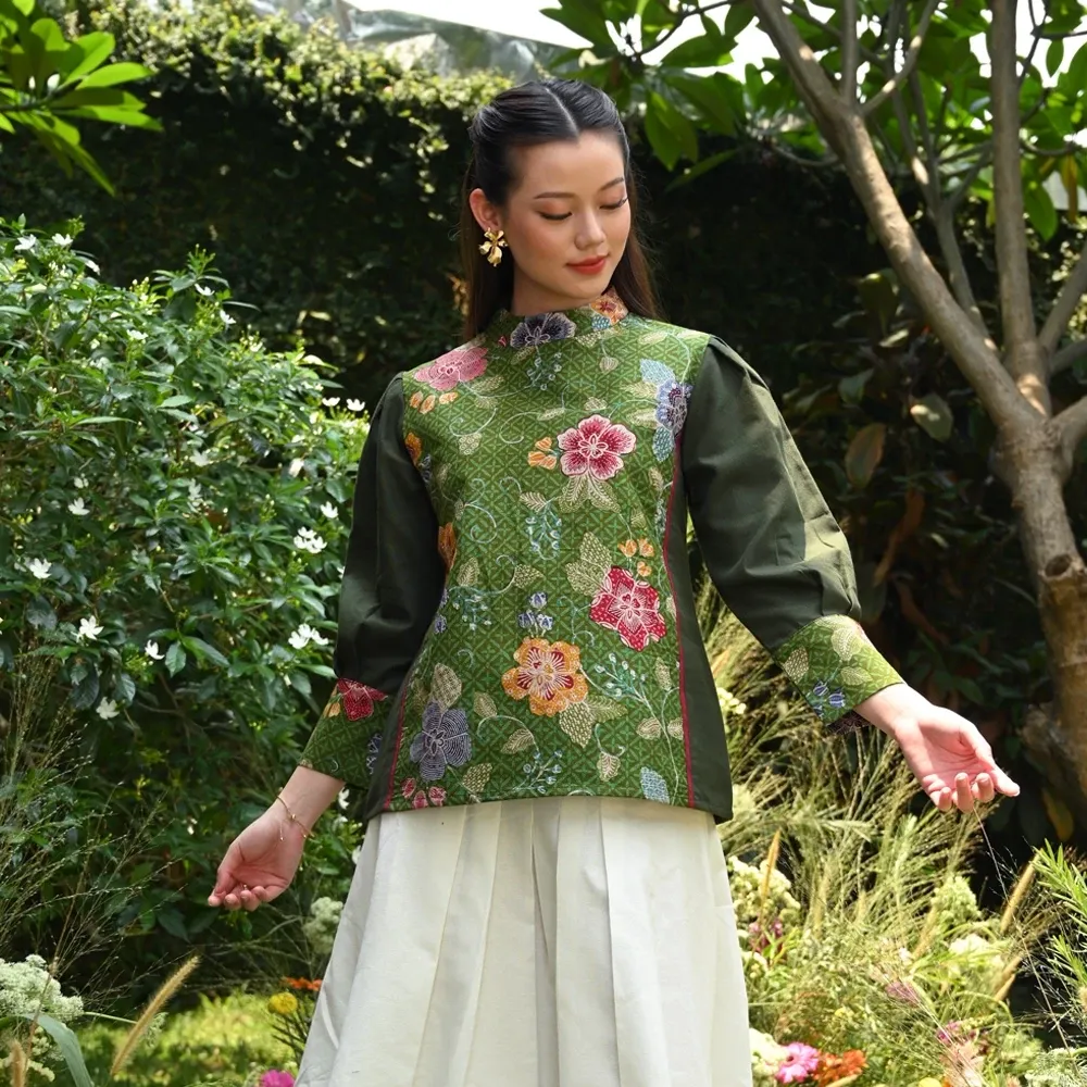 Blouse Batik Modern Nona Rara T3417