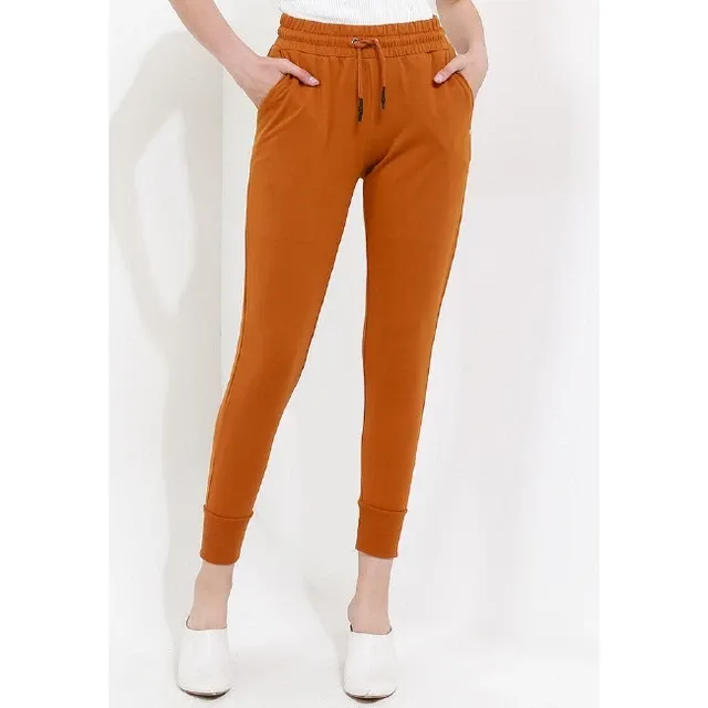Celana Jogger Wanita Becca 2 Camel