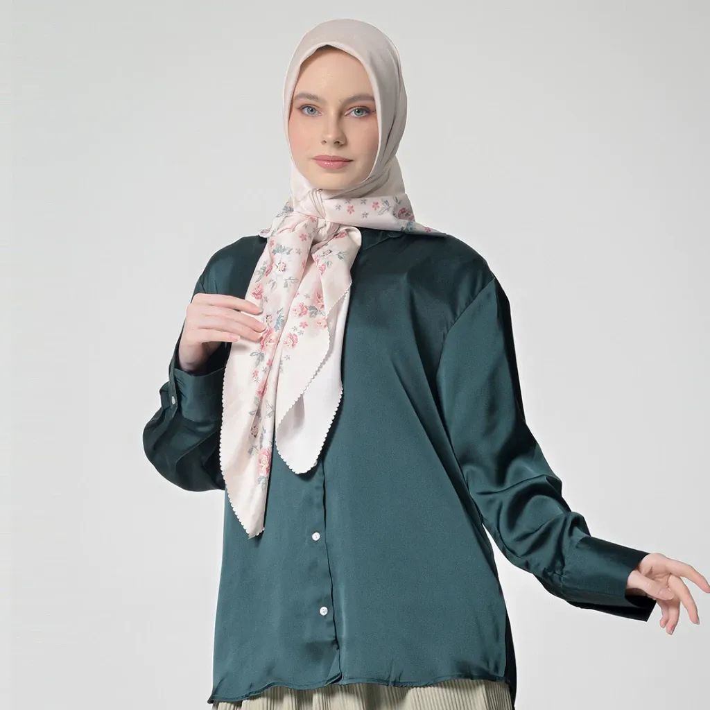 Kemeja Basic Polos Lengan Panjang Wanita Hijau Shandy