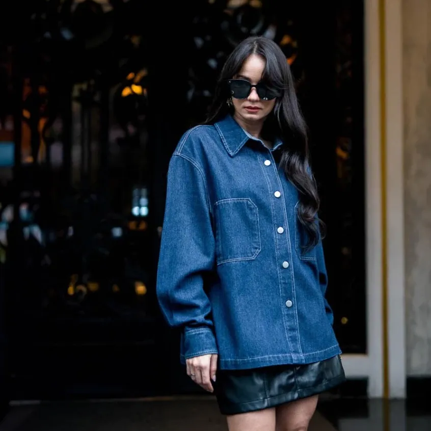 Kemeja Jeans Lengan Panjang Wanita Enzy Storia