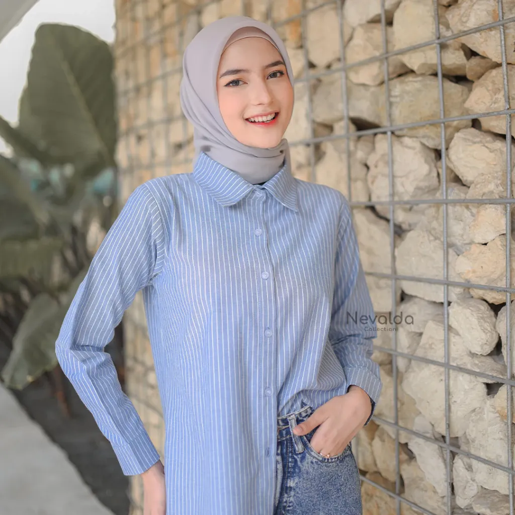 Kemeja Lengan Panjang Wanita Nevalda Striped Premium