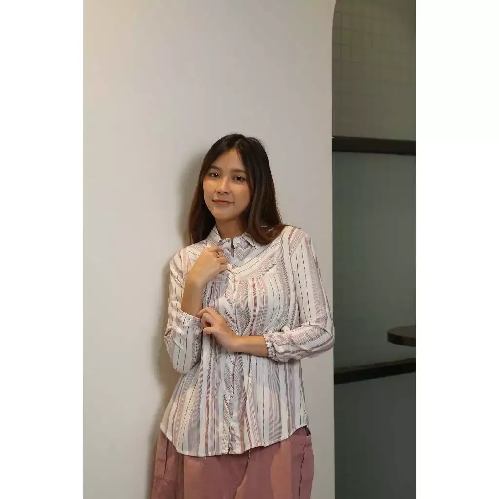 Kemeja Wanita Lengan Panjang Putih Ungu Pink Motif Garis - Rok Panjang Pink