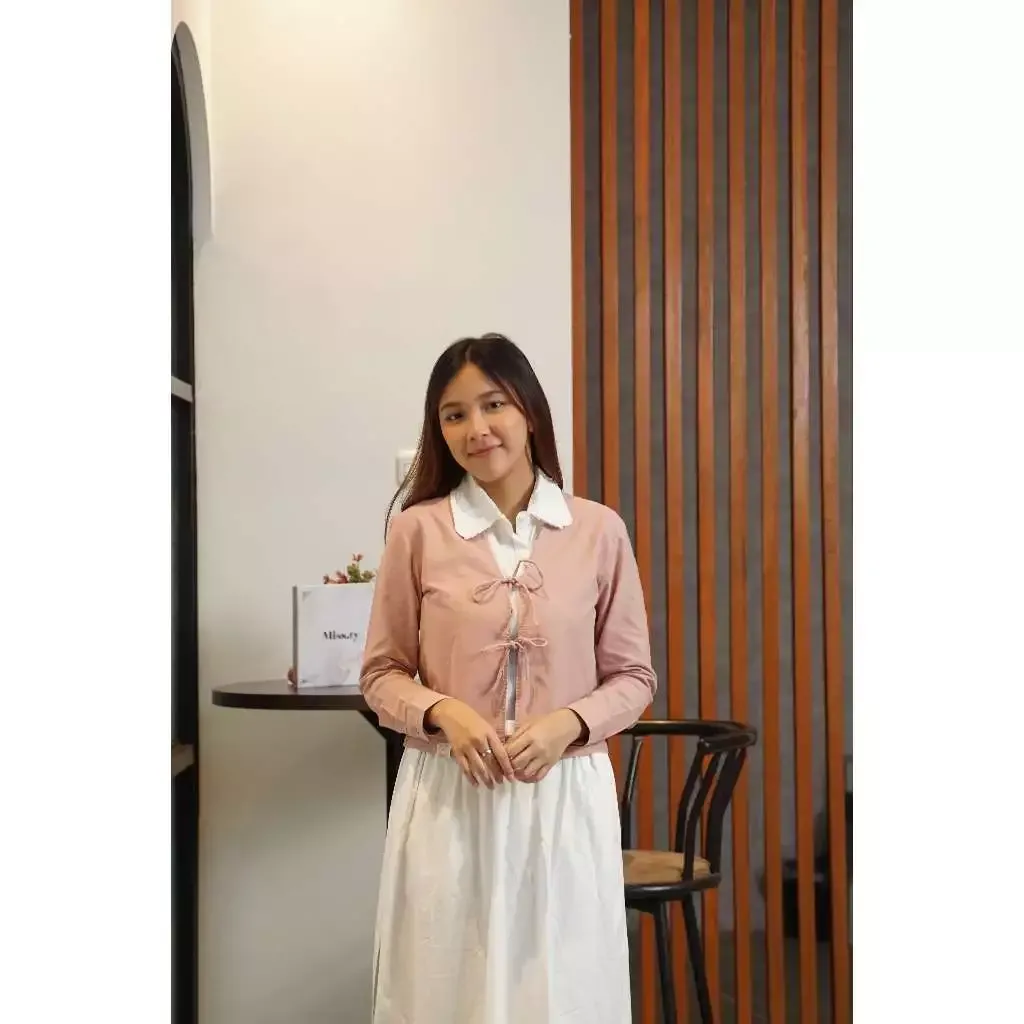 Kemeja Wanita Outer Pink Kalmia 235 Lengan Panjang Putih Model Korea