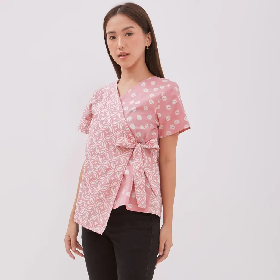 Kimmy Top - Blus Batik Premium Wanita Lengan Pendek