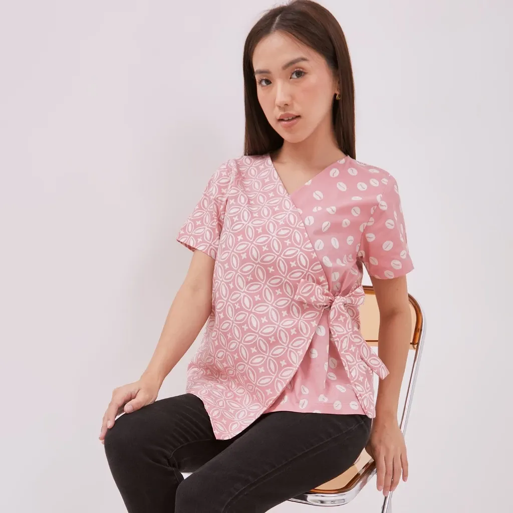 Kimmy Top - Blus Batik Premium Wanita Lengan Pendek