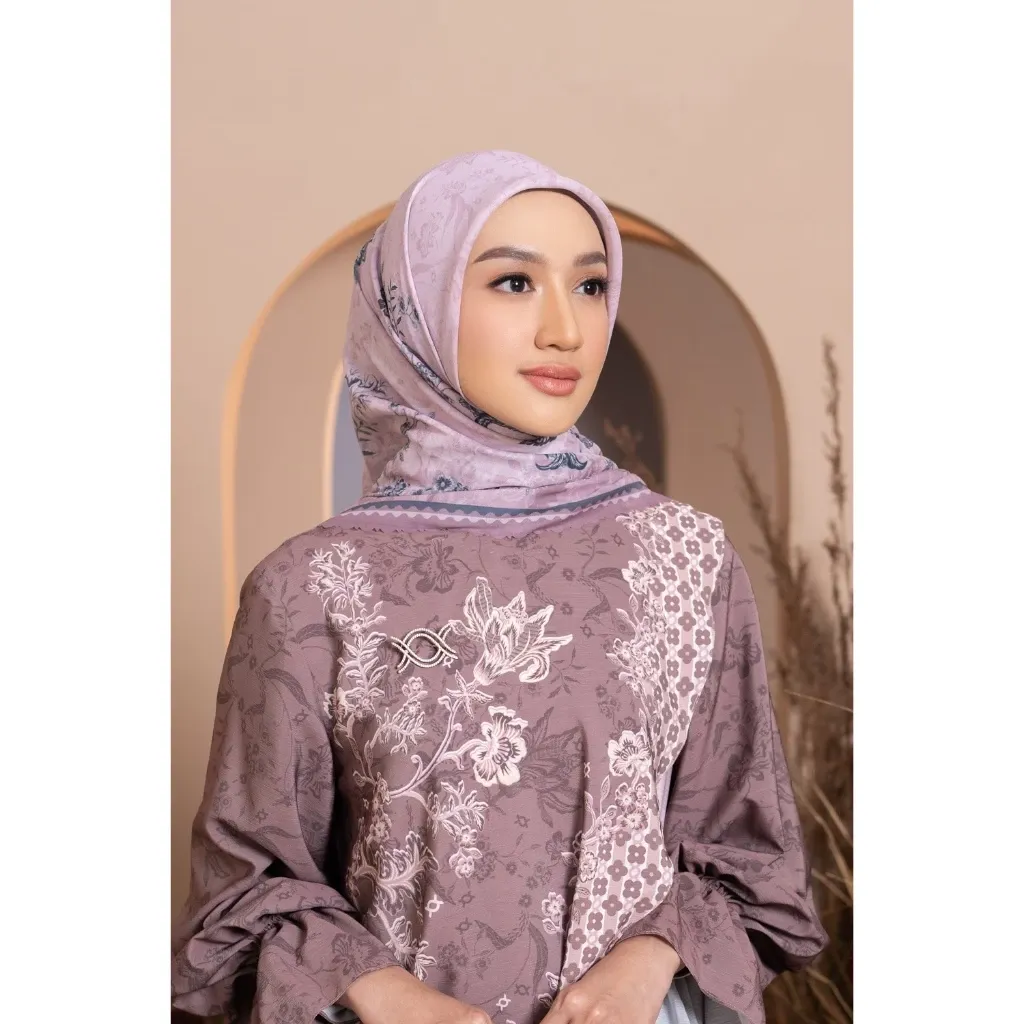 Klamby Scarf Semantik