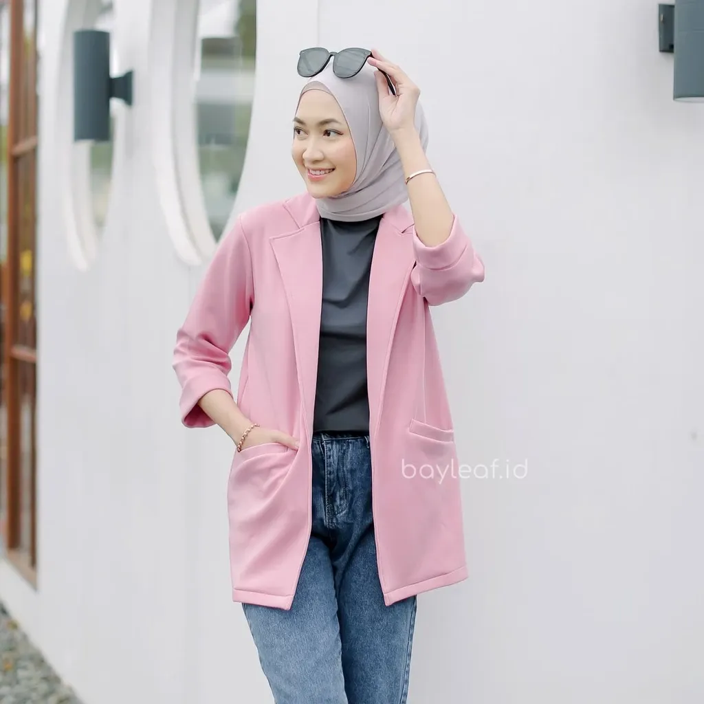 Litha Plain Blazer Wanita