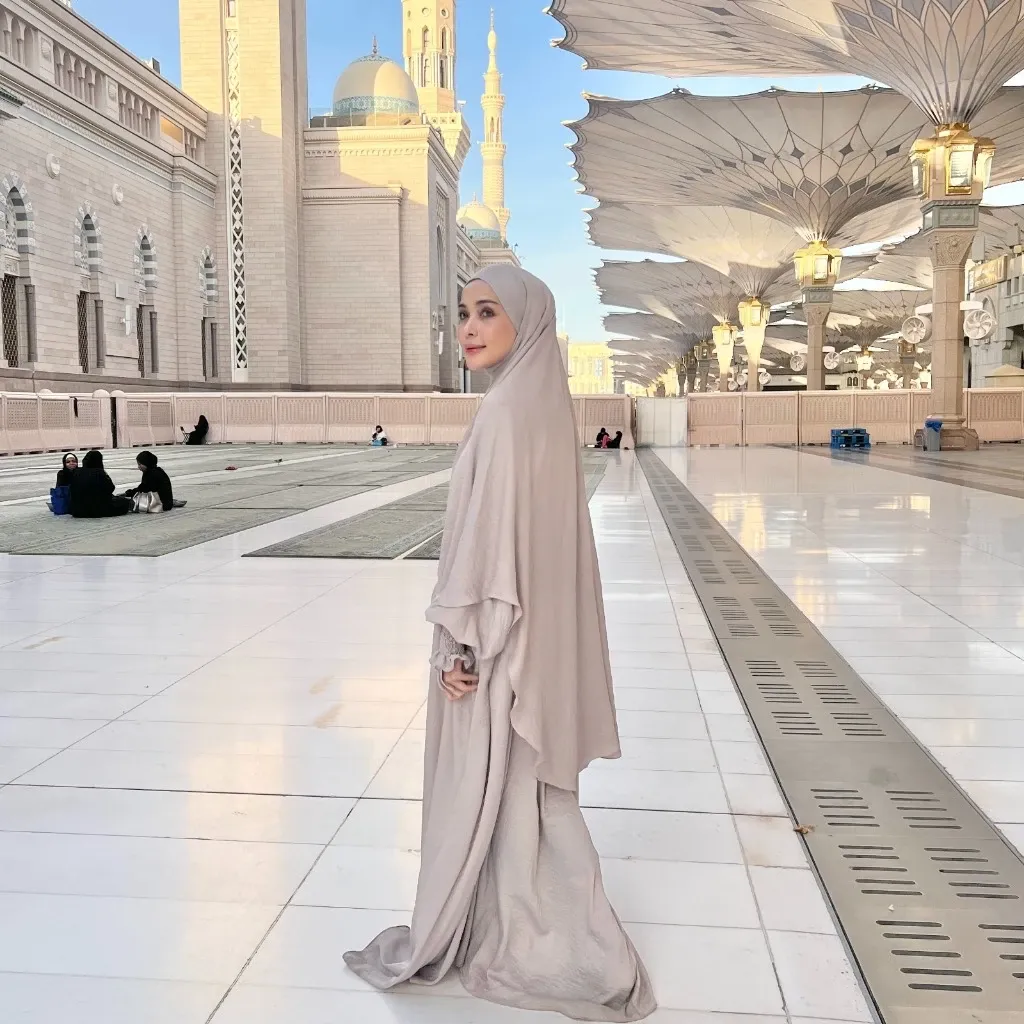 Lozy Hijab - Set Abaya Hanida Syari untuk Umroh dan Haji