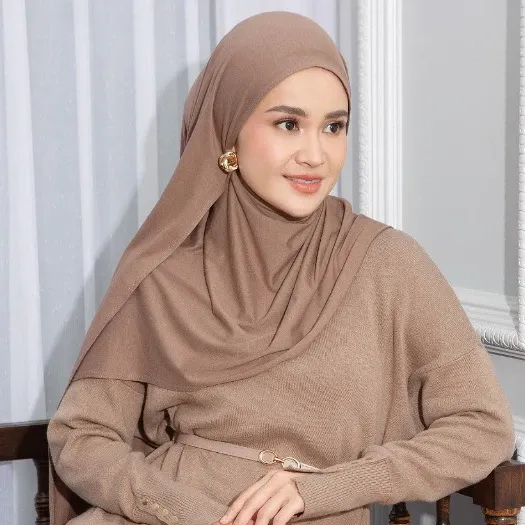 Lozy Hijab Tana Shawl 169K, Dapatkan 2 Pashmina Kaos Rayon