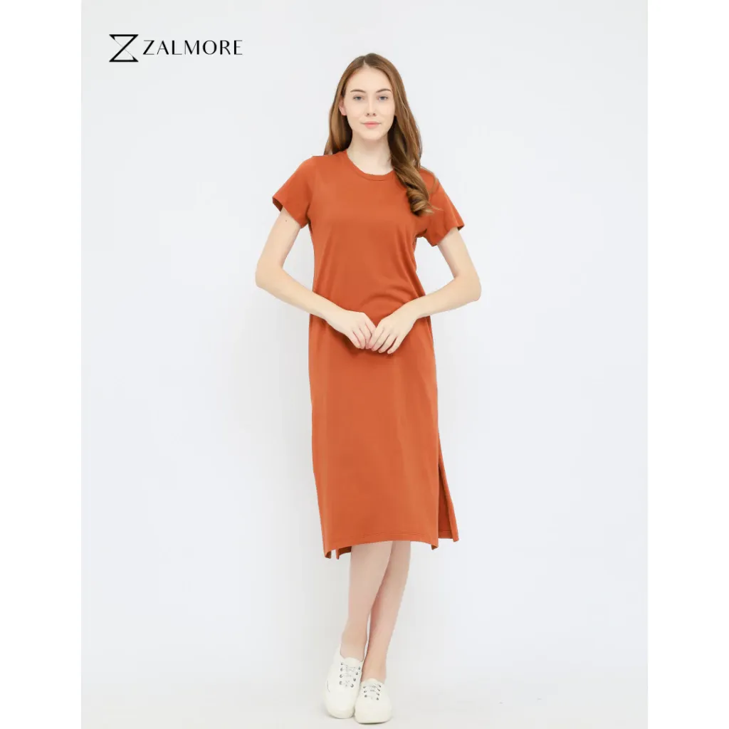 Midi Dress Zalmore dengan Slit dari Katun Premium