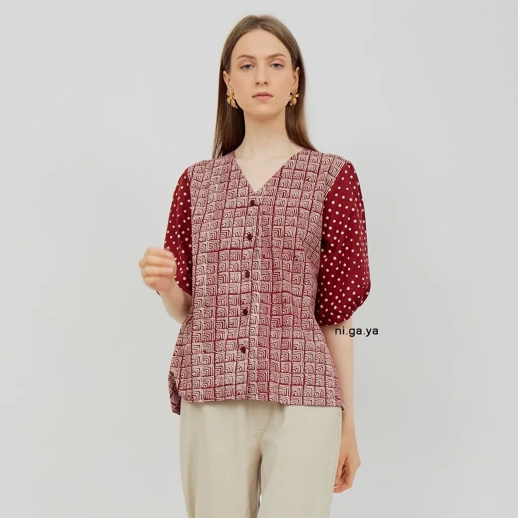 NIGAYA BATIK SOPHIA TOP Blouse Batik Premium Wanita Lengan Pendek