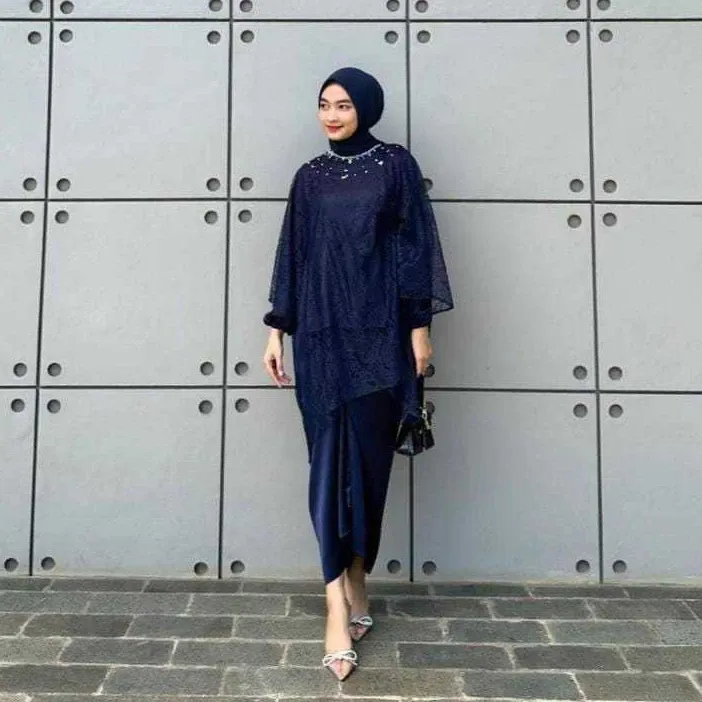 Rania Kaftan Pesta Brokat dengan Payet