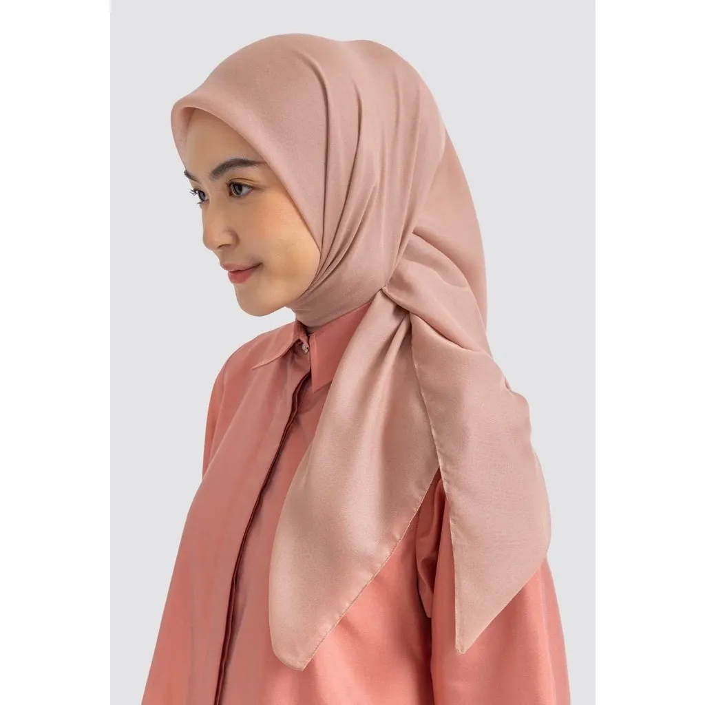 Riamiranda Scarf II