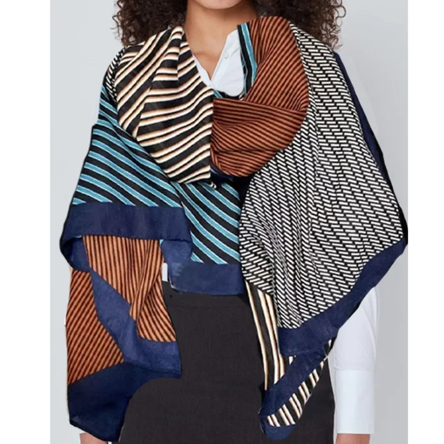 Syal Wanita Motif Garis Multi Stripes