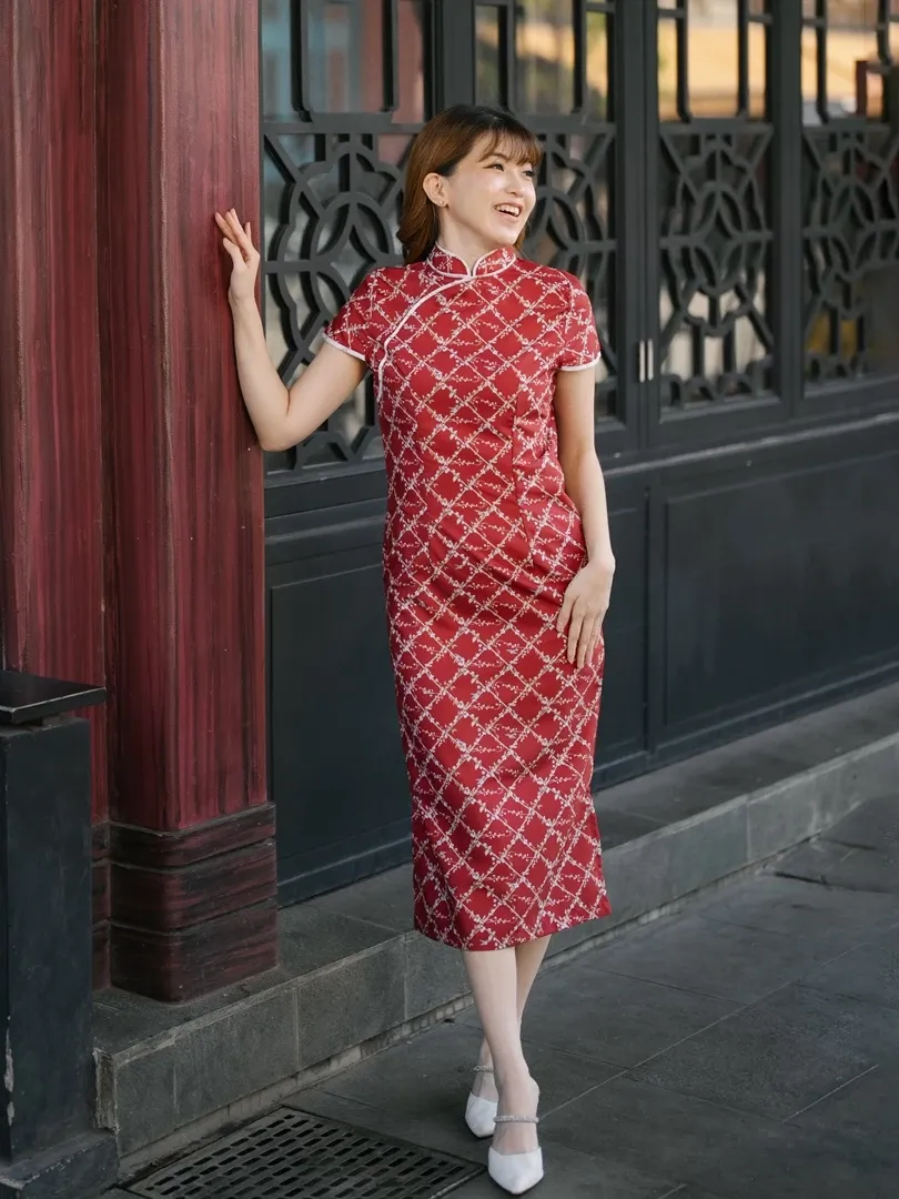 Zoe Dress - Midi Cheongsam Lengan Pendek Wanita